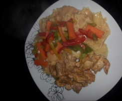 Nudeln mit Hähnchenbrust und Gemüsesoße (WW geeignet als Sama)