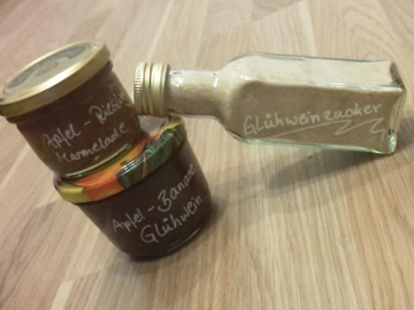 Bananen-Apfel-Marmelade mit Glühwein