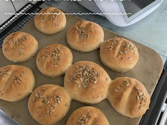 Schnelle Dinkel-Brötchen