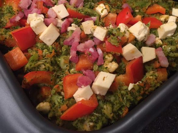 Variation von Brokkoli-Feta-Auflauf