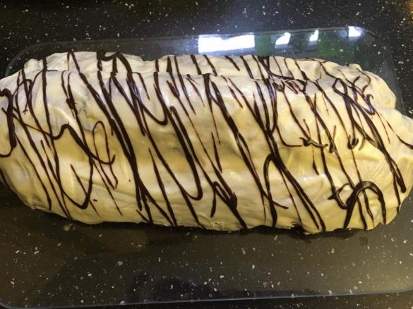 Cranberry-Macadamia-Stollen