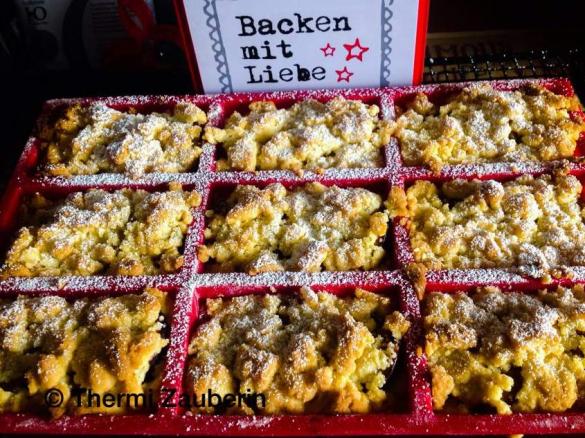 Pflaumenstreuselkuchen in der 9 er Silikonform