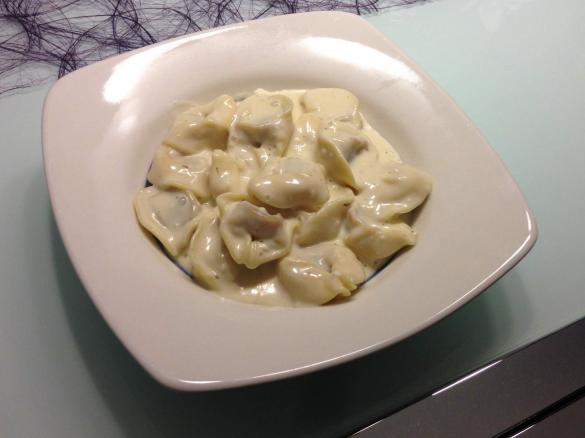 Tortellini in Sahnesoße