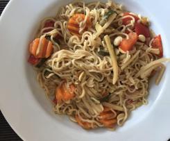 Asiatische/Chinesische Nudelgemüsepfanne