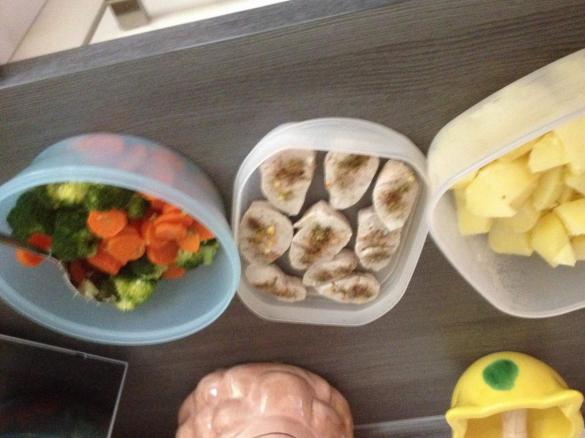 Gedünstetes Gemüse mit Kartoffeln und Pute