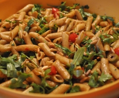 Mediterraner Nudelsalat