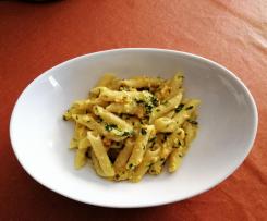 Curry-Bärlauch-Nudeln