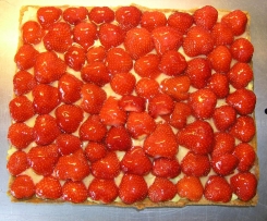 Erdbeerkuchen mit Vanillepudding