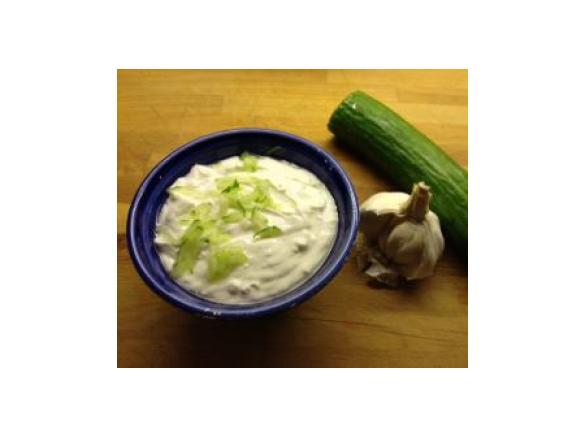 Tzaziki mit Frischkäse/Feta