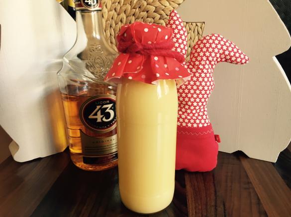 Eierlikör 43 (mit ganzen Eiern)