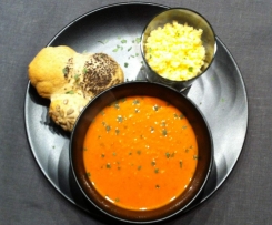 Tomatensuppe mit Gouda