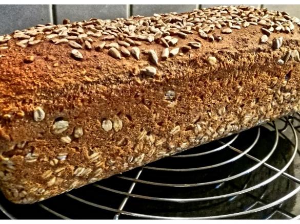 Dinkel-Vollkorn-Brot - schnell & lecker