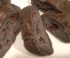 SCHWARZES BAGUETTE ( GAG;)mit Cranberry