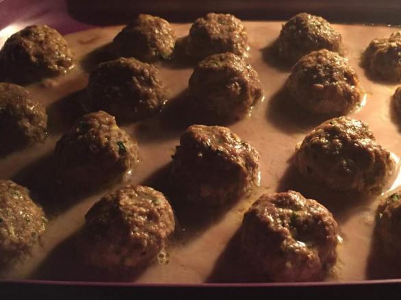 Hackbällchen mit Zucchini und Paprika 