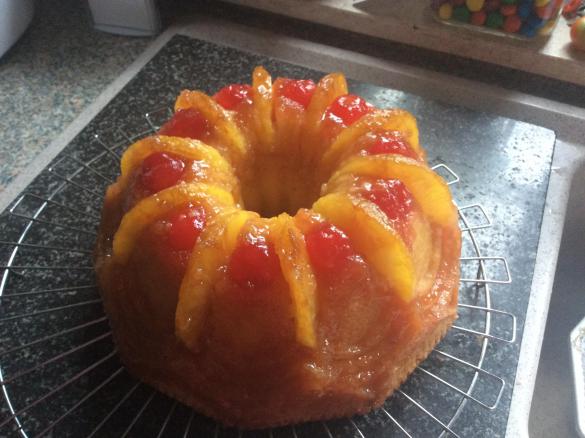 Pineapple upside down cake/Ananas Gugelhupf