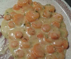 Karottengemüse mit Lauchzwiebel und Sahne