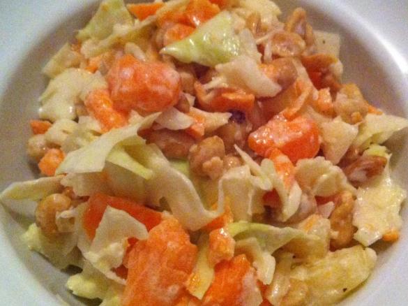 frischer Fitness-Salat (aus Finessen Rezeptheft)