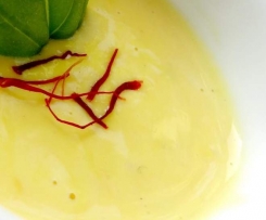 Bechamel-Sauce mit Zitronen-Safran