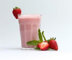cooler Erdbeershake / Milchshake (kalorienarm)