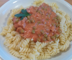 Schnelle Nudelsoße mit Thunfisch aus dem Vorrat