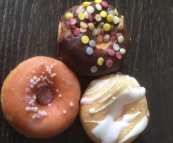 Variation von Donuts für den Donutmaker