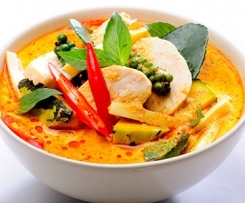 Rotes Thai Curry mit Rind und Thai-Auberginen
