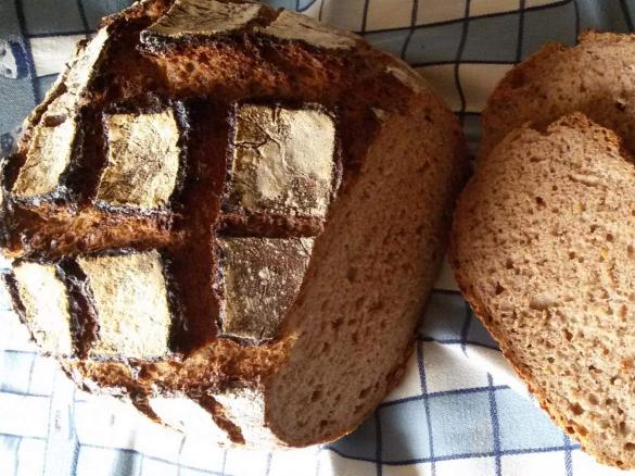Dinkelbrot mit Karotten o. Kürbis und Walnuss / Hasenbrot