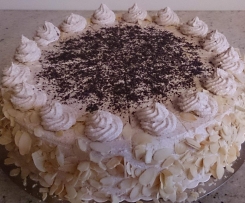 Mohntorte mit Zimt-Vanillesahne