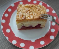 Butterkuchen " Norddeutsche Art" mit Vanillecreme und Sauerkirschen