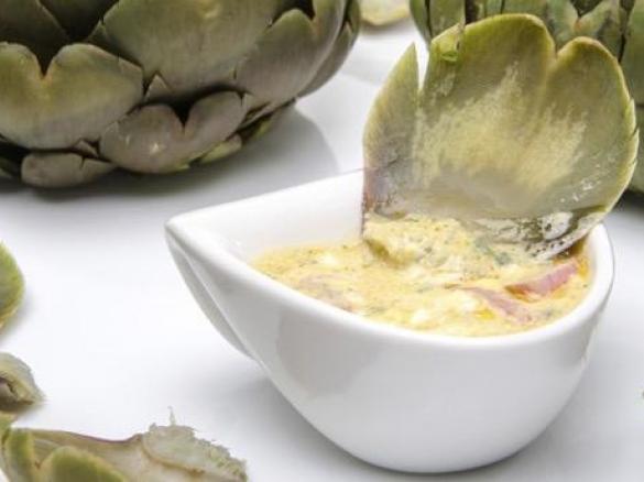 Käsesauce für Artischocken