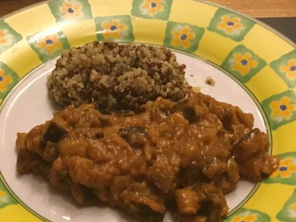 Auberginentopf mit Zitronenquinoa
