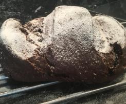 Schokoladenbrot mit Pinienkernen