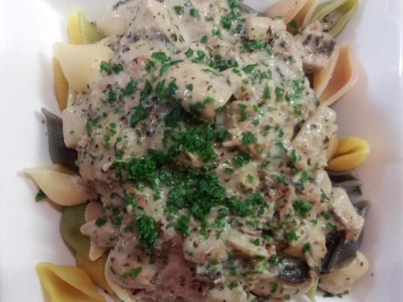 Penne für zwei mit Schinkensauce