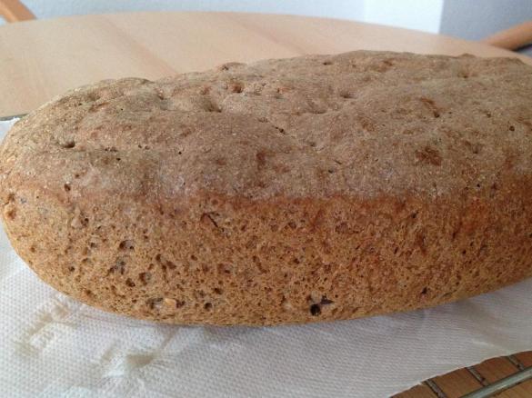Dinkel-Roggen Vollkornbrot mit Sauerteig
