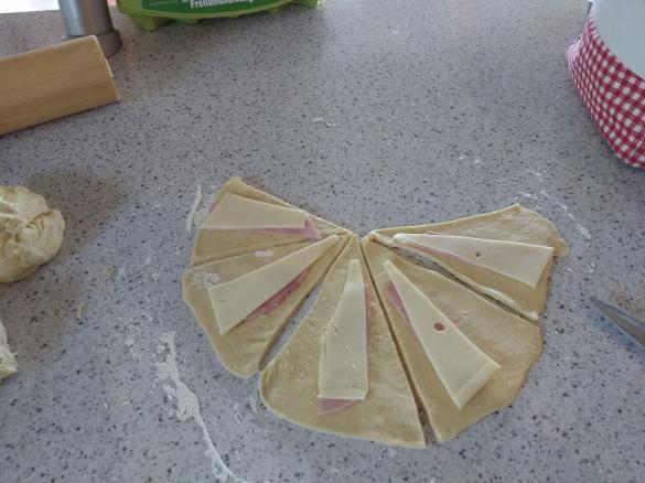 Käse-Schinken-Hörnchen