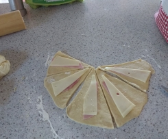 Käse-Schinken-Hörnchen