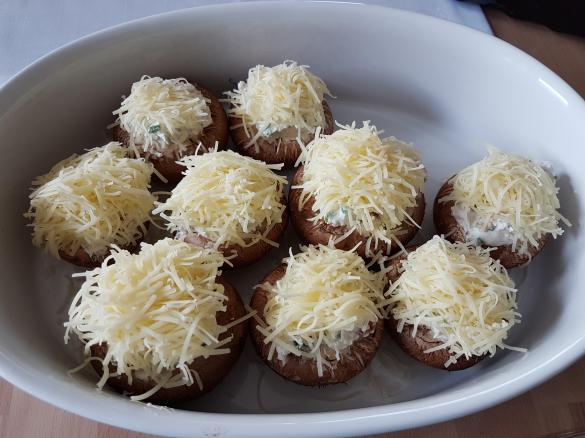 Gefüllte Champignons