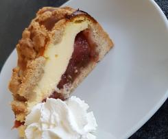 Käsekuchen mit Zwetschgen und Streusel