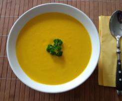 Fruchtige Karotten-Ingwer-Kokos Suppe