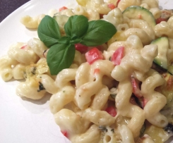 Nudelauflauf Vegetarisch - mit Zucchini, Paprika und Basilikum
