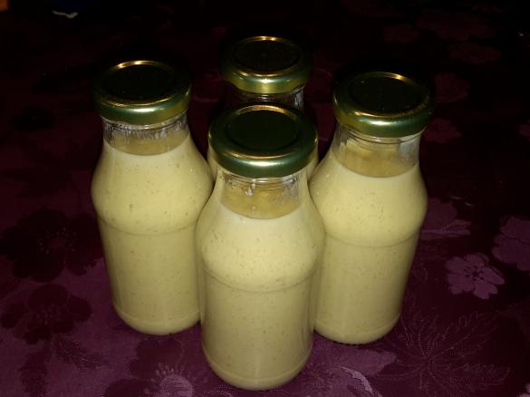 Weihnachtsmann-Eierlikör