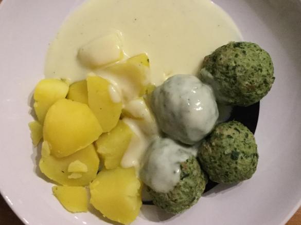 Spinatknödel mit Rahmkartoffeln