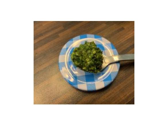 Spinat-Mandel-Pesto