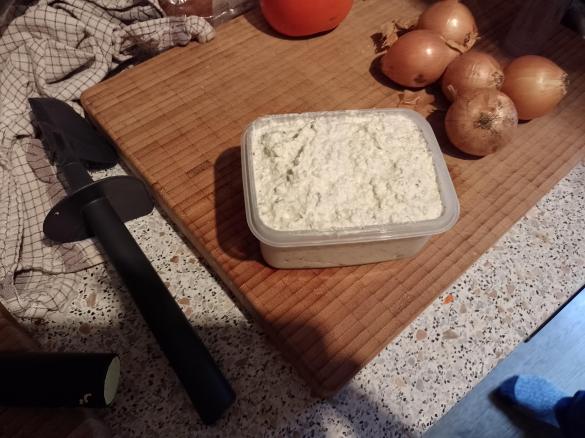 Schafskäsecreme mit Oliven