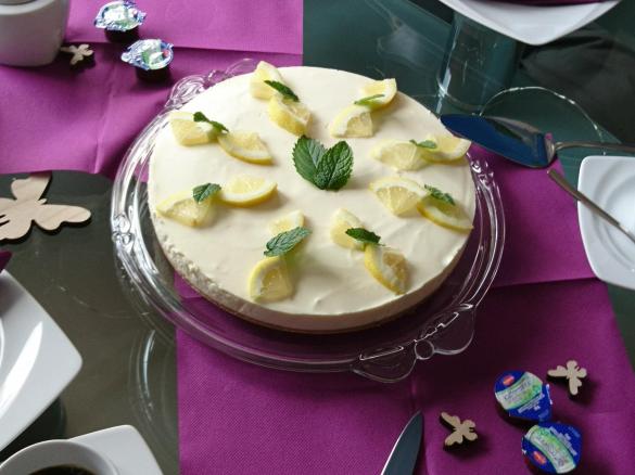 Zitronen-Frischkäsetorte ohne Backen