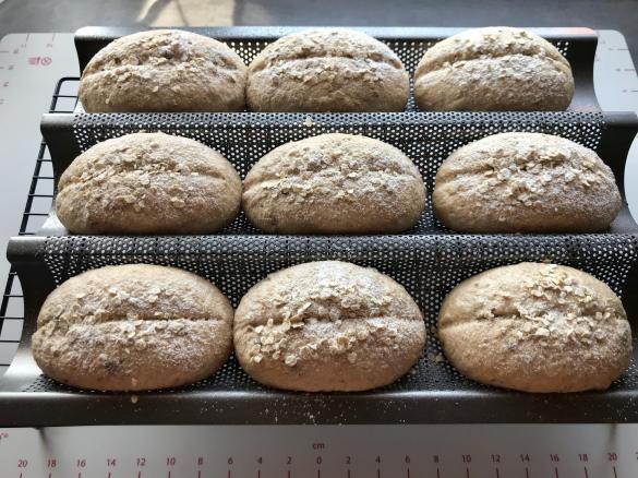 Vollkornbrötchen