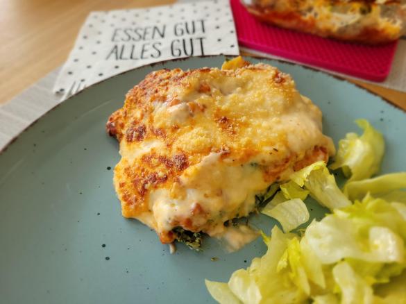 Cannelloni mit Spinat-Ricotta-Füllung (mit Tomaten- und Bechamelsoße)