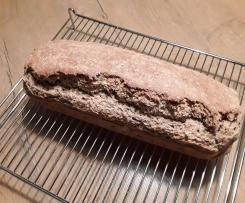 Dinkelbrot mit gerösteten Sonnenblumenkernen