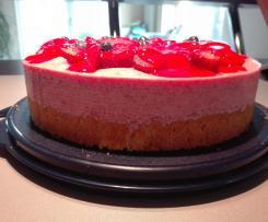 Erdbeersahnetorte mit Windbeutel