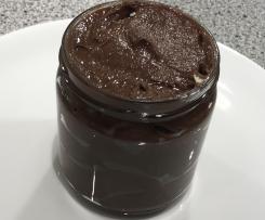 Schoko-Haselnuss-Creme